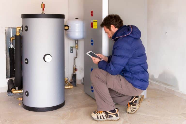 4 Ways to Tell if You Need a New Water HeaterImage